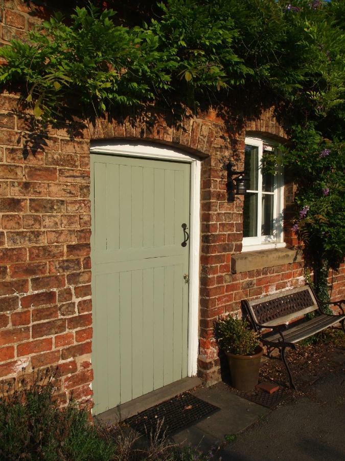 The Stables At Owlett Hall Crowle  Eksteriør billede